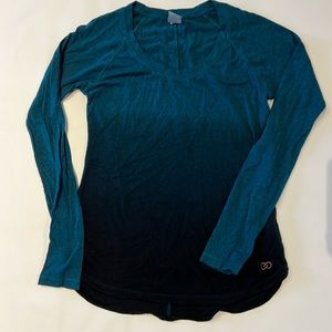Calia by Carrie Underwood Long Sleeve Athletic Shirt in Teal Ombré